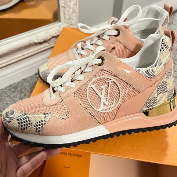 ❌SOLD Louis Vuitton Run Away Sneaker - Picture 3 of 9